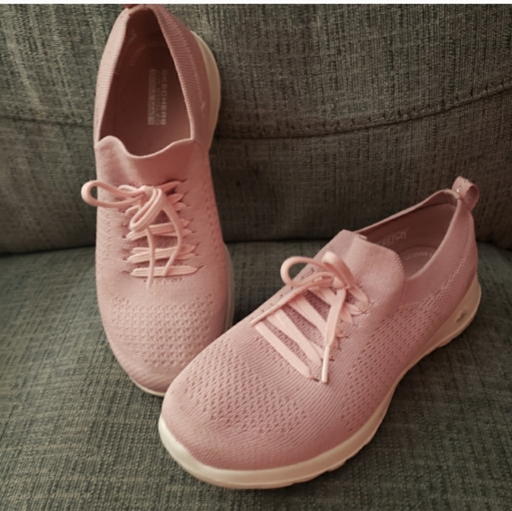 Skechers Goga Mat Gen 5 Women's 7 Rose Stretch Fit Slip-On Comfort Sneakers
